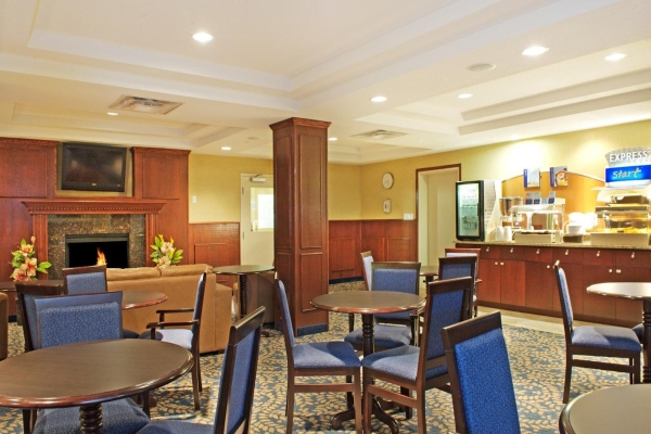 Holiday Inn Express & Suites EDSON